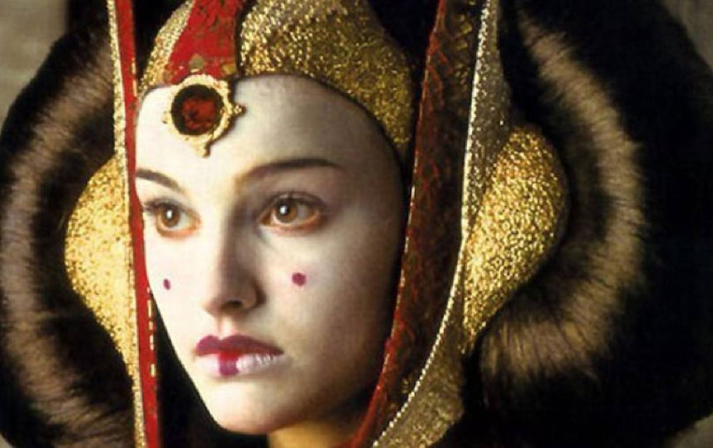 How could Natalie Portman return as Padme Amidala to the Star Wars universe?