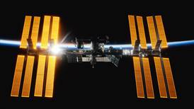 La NASA planea realizar cirugías espaciales en la Estación Espacial Internacional con MIRA