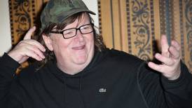 Michael Moore sobre Joker: “¿En serio les preocupa la violencia cuando en los colegios hacen simulacros por los tiroteos?