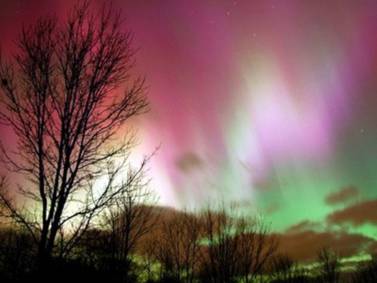 La aurora boreal deleitó en Estados Unidos y Canadá este viernes: las mejores fotos