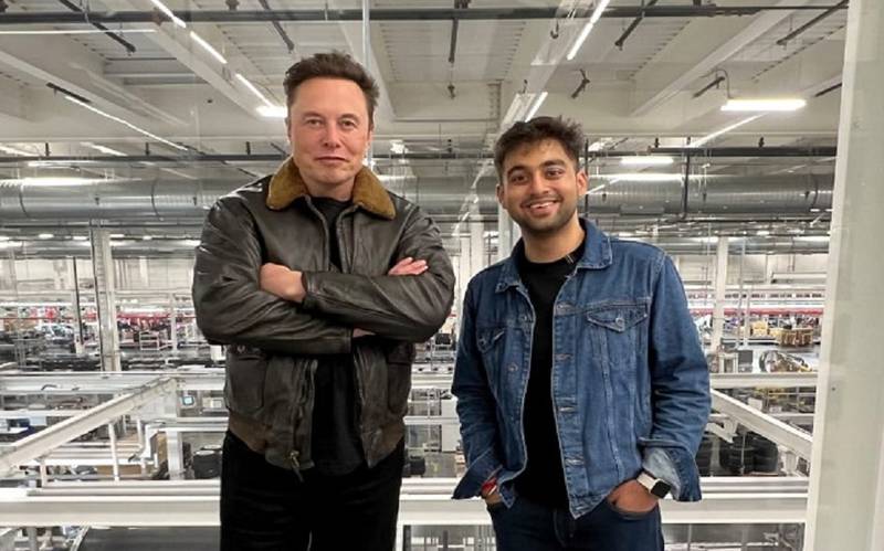 Pranay Prathole y Elon Musk