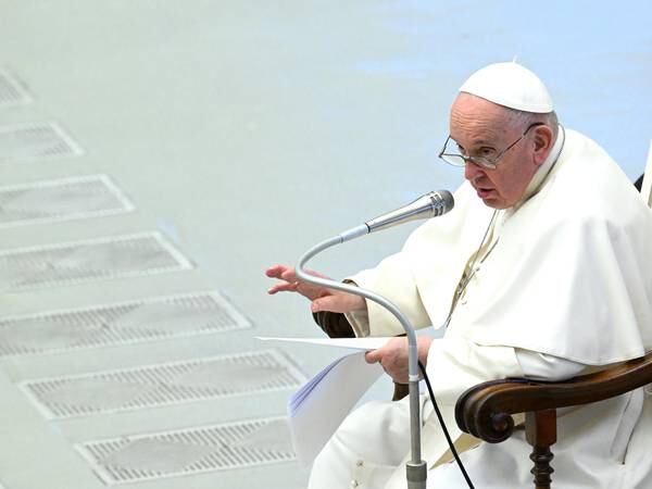 El Papa Francisco aplaude los avances de la inteligencia artificial, pero advierte que se debe usar éticamente