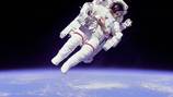 ¿Qué sucedería si un astronauta muere en lugares como la Luna o Marte?
