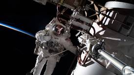 NASA invita a ver en vivo como dos astronautas realizan una caminata espacial en la Estación Espacial Internacional