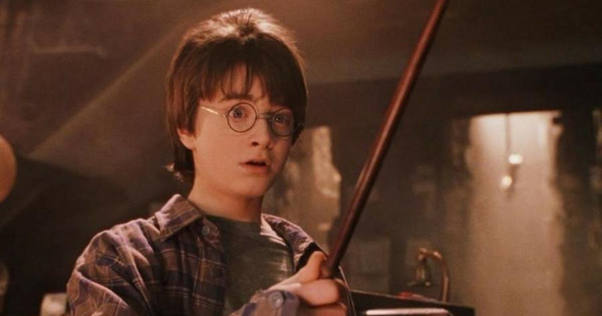 Usa la linterna como lo haría Harry Potter y actívala con este truco de magia real – FayerWayer