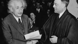 Recordamos el día que Albert Einstein agradeció a Inglaterra salvarlo de los nazis