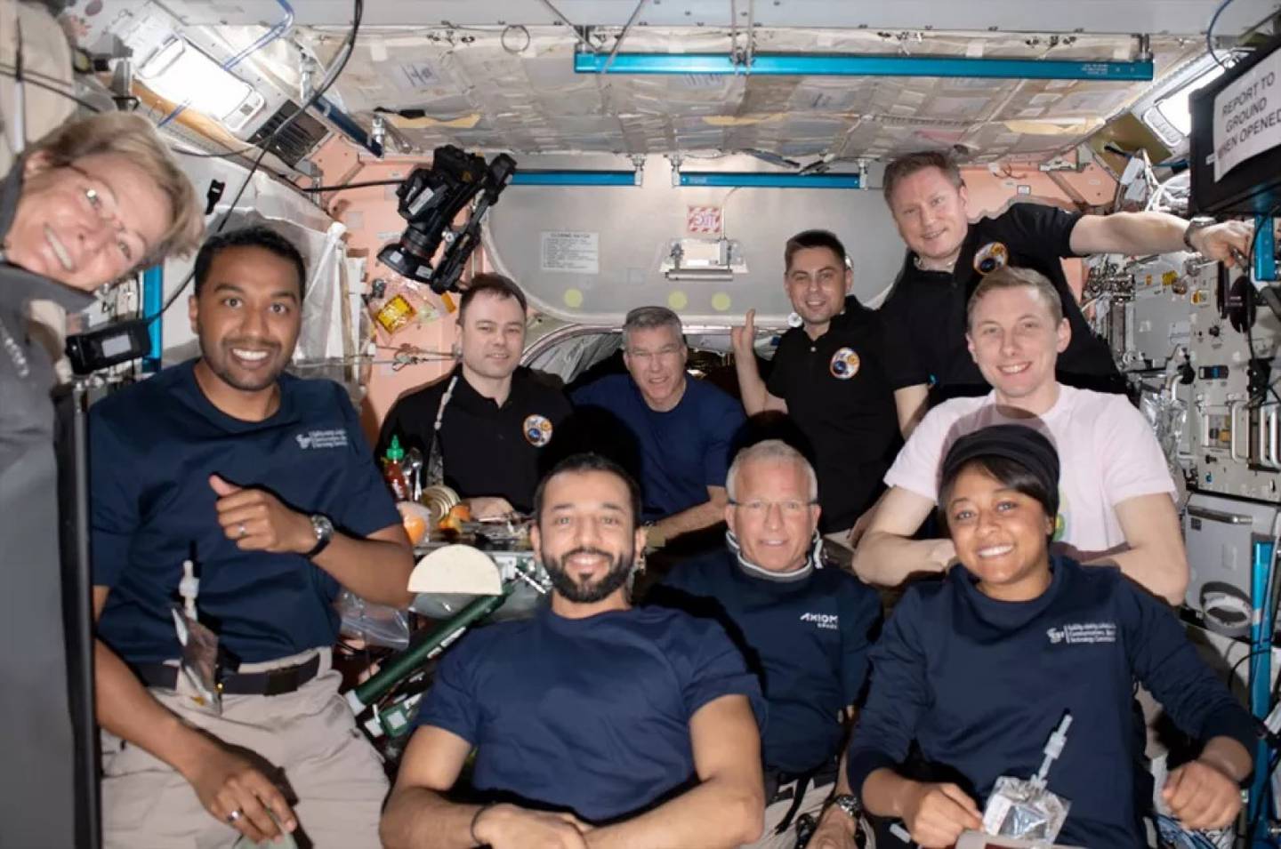 Parte de la tripulación de la Estación Espacial Internacional