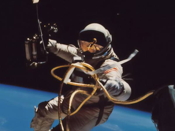 Cinco cosas que no pueden comer los astronautas en el espacio