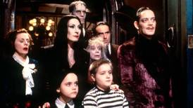 ‘Los locos Addams’: estos son los actores de la película que fallecieron, pero no olvidaremos