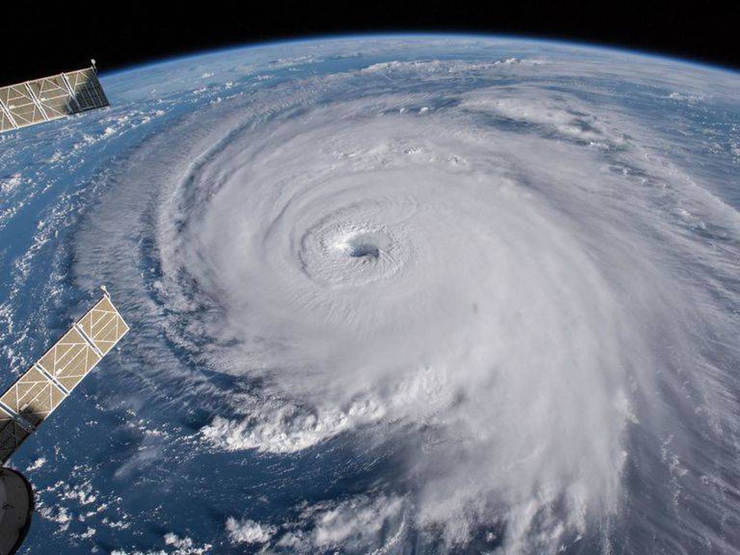 La NASA publica impresionante imagen del huracán Dorian vista desde el espacio