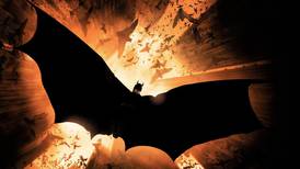 De la flexibilidad a la rigidez: científicos convierten en realidad la capa de Batman
