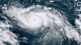Imperdible: Video capta la tormenta eléctrica al interior del Huracán Dorian