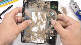 Video: Samsung Galaxy Z Fold 3 se somete a tortura extrema y queda casi intacto
