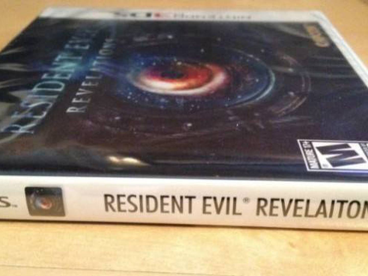Tomar represalias melón Compulsión Capcom ofrece solución para el error ortográfico de la carátula de Resident  Evil: Revelations – FayerWayer