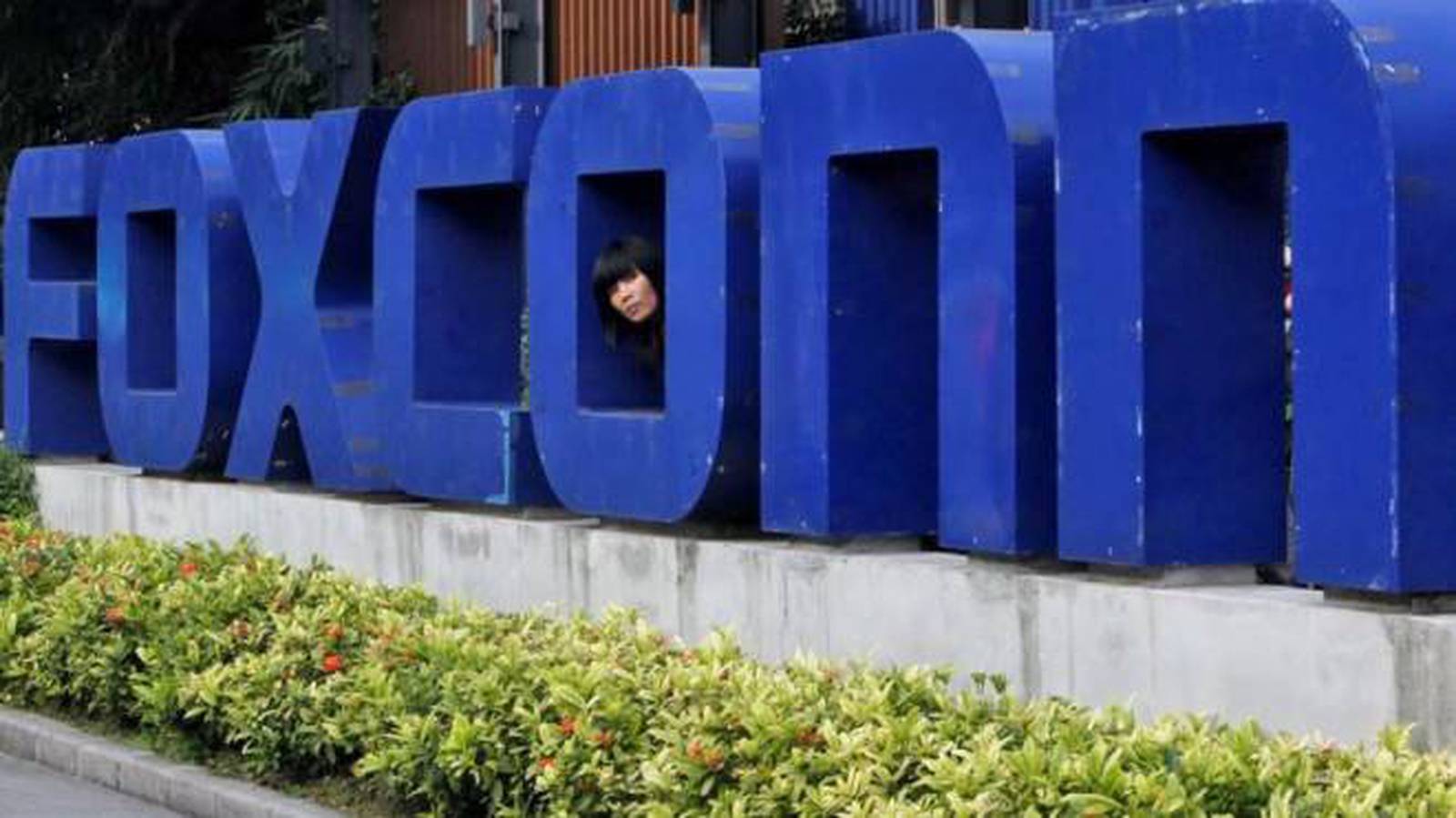 Foxconn lanzaría su propia línea de smartphones