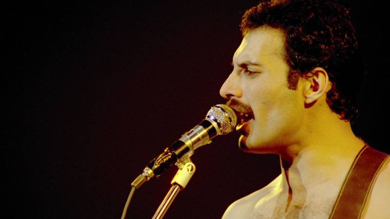 Cuatro covers que nos ha dejado la inteligencia artificial: Freddie Mercury cantando Rocket Man es uno de ellos