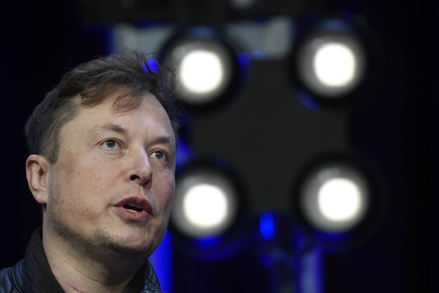 Elon Musk will make his own mobile phone if Apple and Google ban Twitter