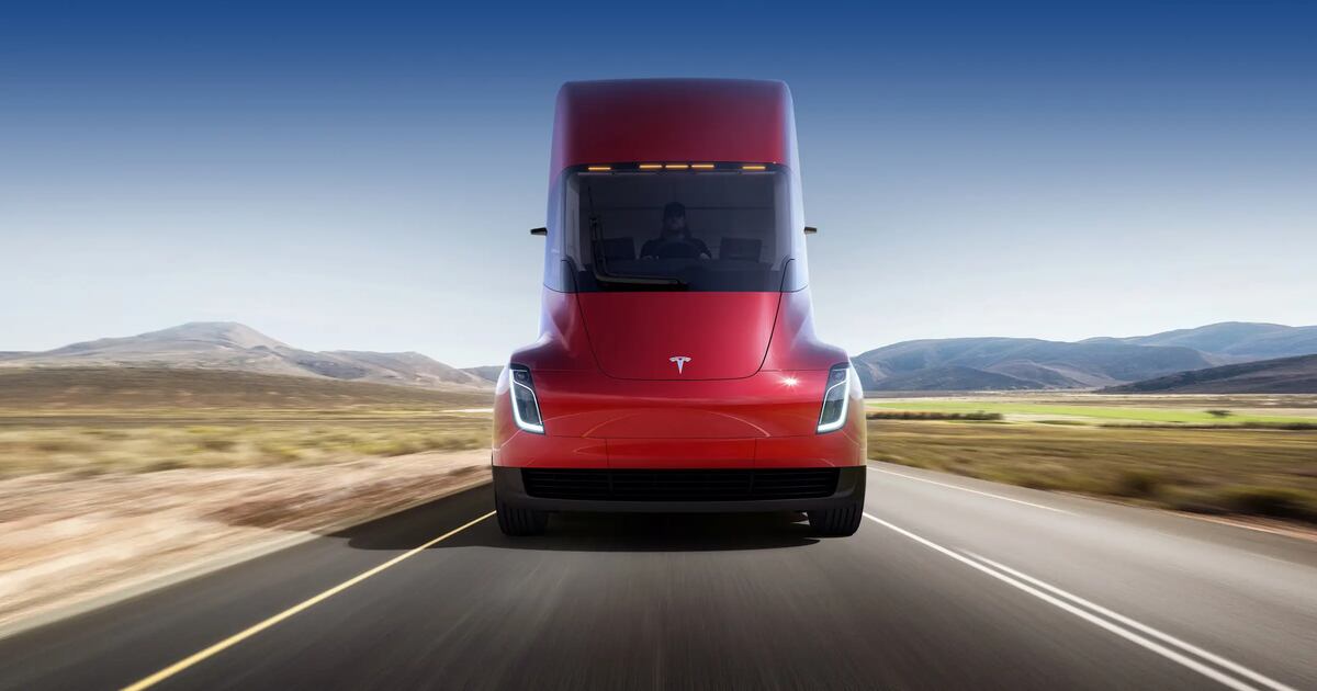 New test drive of Elon Musk’s Tesla Semi breaks records for mileage and weight carried – FayerWayer