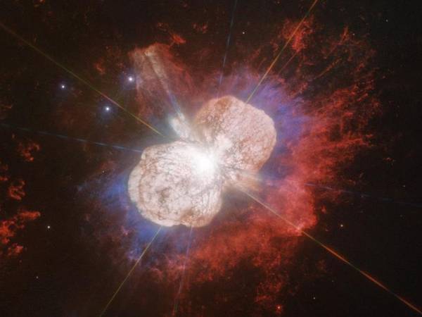 Astrónomo chileno graba impresionante video de una estrella a 7.500 años luz de la Tierra, con la cámara de un celular