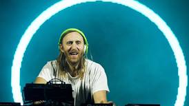 Así fue como David Guetta recreó la voz de Eminem con herramientas de IA durante un espectáculo de música electrónica