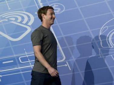 El interesante motivo por el que Mark Zuckerberg siempre lleva la misma ropa ¿Cuánto cuesta una de sus camisetas?
