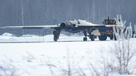 Rusia revela el diseño del dron de ataque S-70 Ojotnik