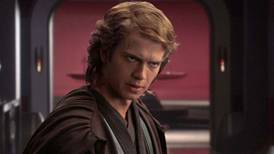 “Creo que Anakin se debió resbalar en la bañera”: así explicó George Lucas la cicatriz del Jedi en La Venganza de los Sith