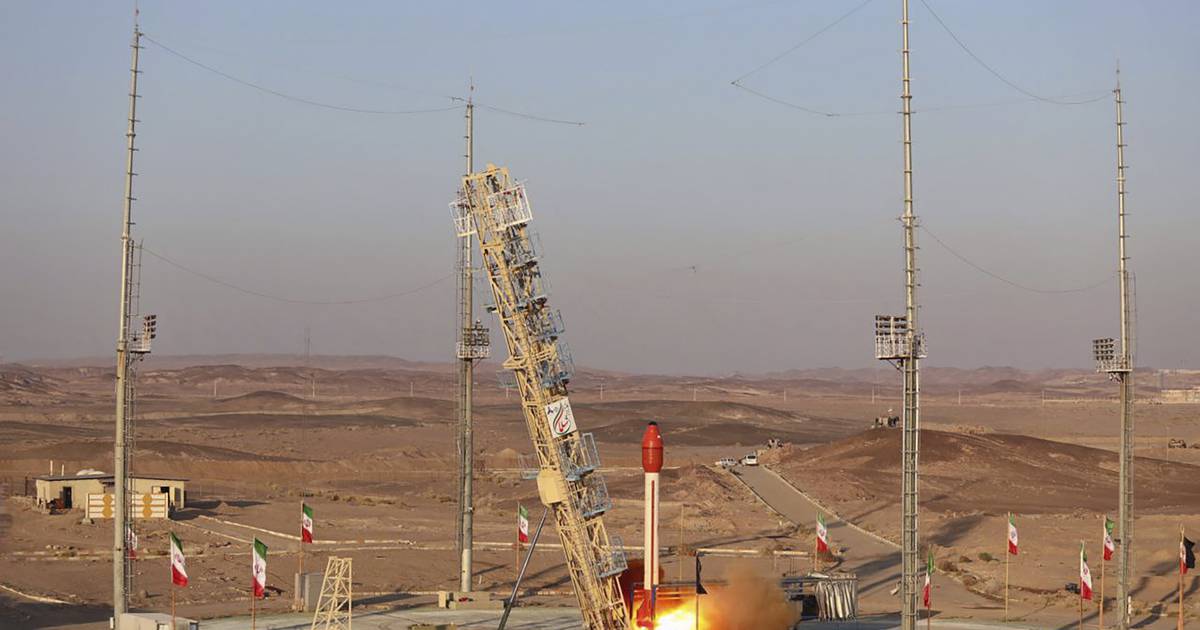 La agencia espacial de Irán en medio de la polémica tras enviar un cohete con animales al espacio – FayerWayer