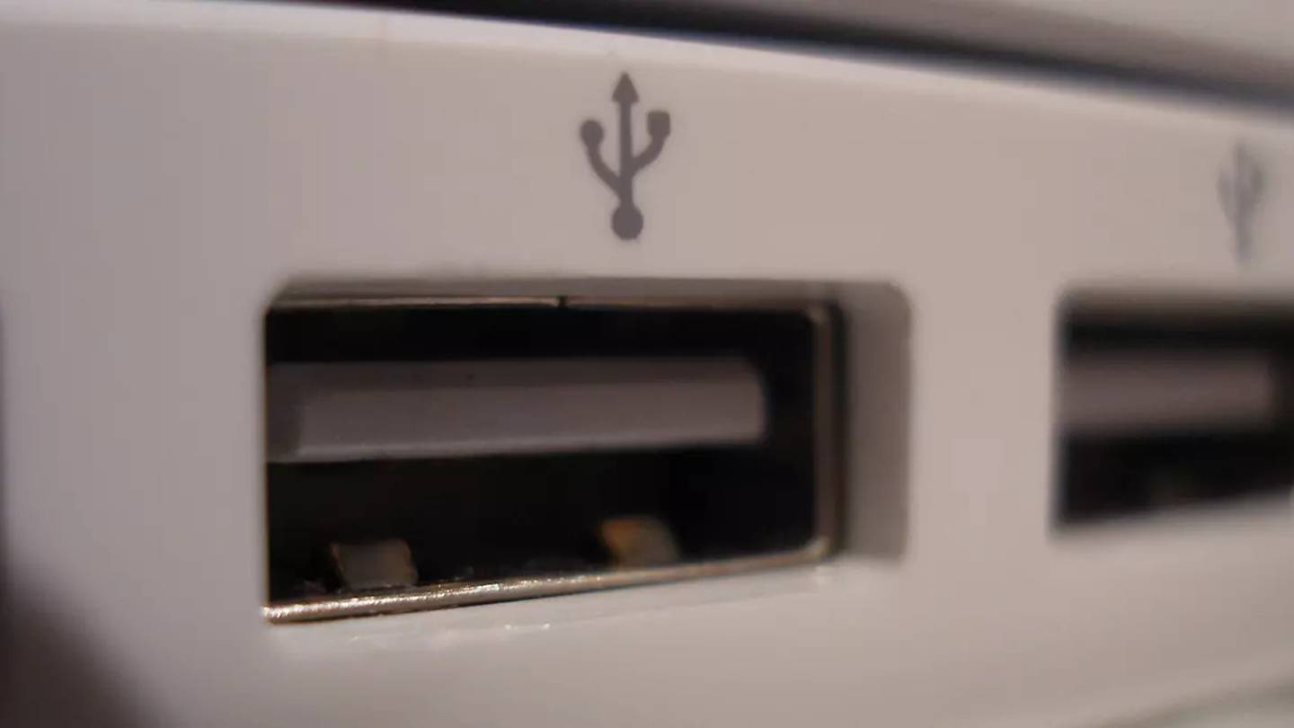 Qué significan los distintos colores de los puertos USB de nuestra PC ? -  Cultura Geek