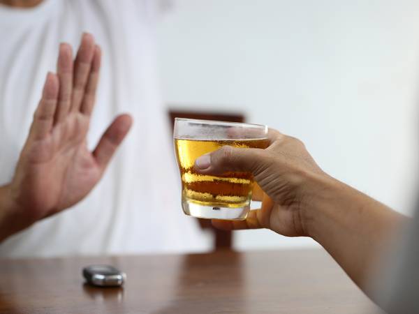 ¿Los tienen que convencer? Japón lanzó concurso para incitar a los jóvenes a beber alcohol