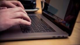 Apple pagará 50 millones de dólares por el traumático teclado de mariposa de la MacBook Pro