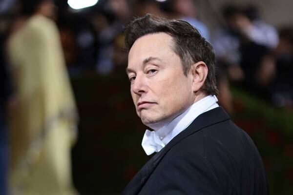 Elon Musk sugiere que podría pagar un precio más bajo del acordado por Twitter
