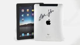 Steve Jobs regaló esta iPad a un dentista en 2010 y se subastó por 55 veces su valor