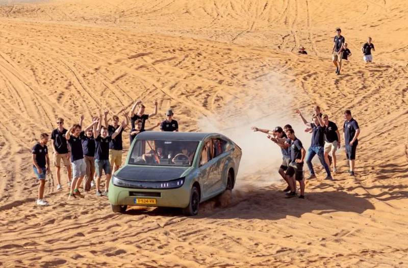 Stella Terra recorrió las dunas del Sáhara en la recta final de su prueba.| Foto: STE/Rien Boonstoppel