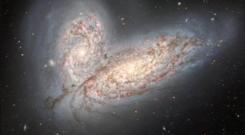 La fusión de NGC 4568 y NGC 4567.