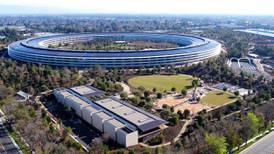 Apple retrasaría otra vez su regreso a oficinas por nueva ola de Covid-19