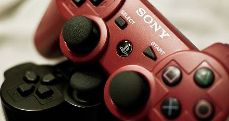 Cómo jugar en tu PlayStation 3 con tus controles de PlayStation 4