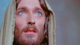A 45 años de su estreno: así luce actualmente Robert Powell, el protagonista de Jesús de Nazareth