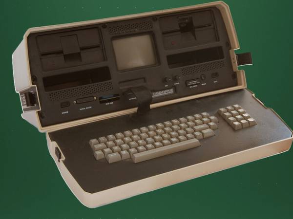 Osborne 1, la primera computadora portátil de la historia que tenía una pantalla de 5 pulgadas y pesaba 11 kilos