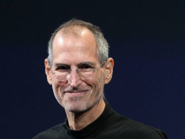 Una misteriosa caja azul marcó el destino de Steve Jobs: sin ella “no habría existido Apple”