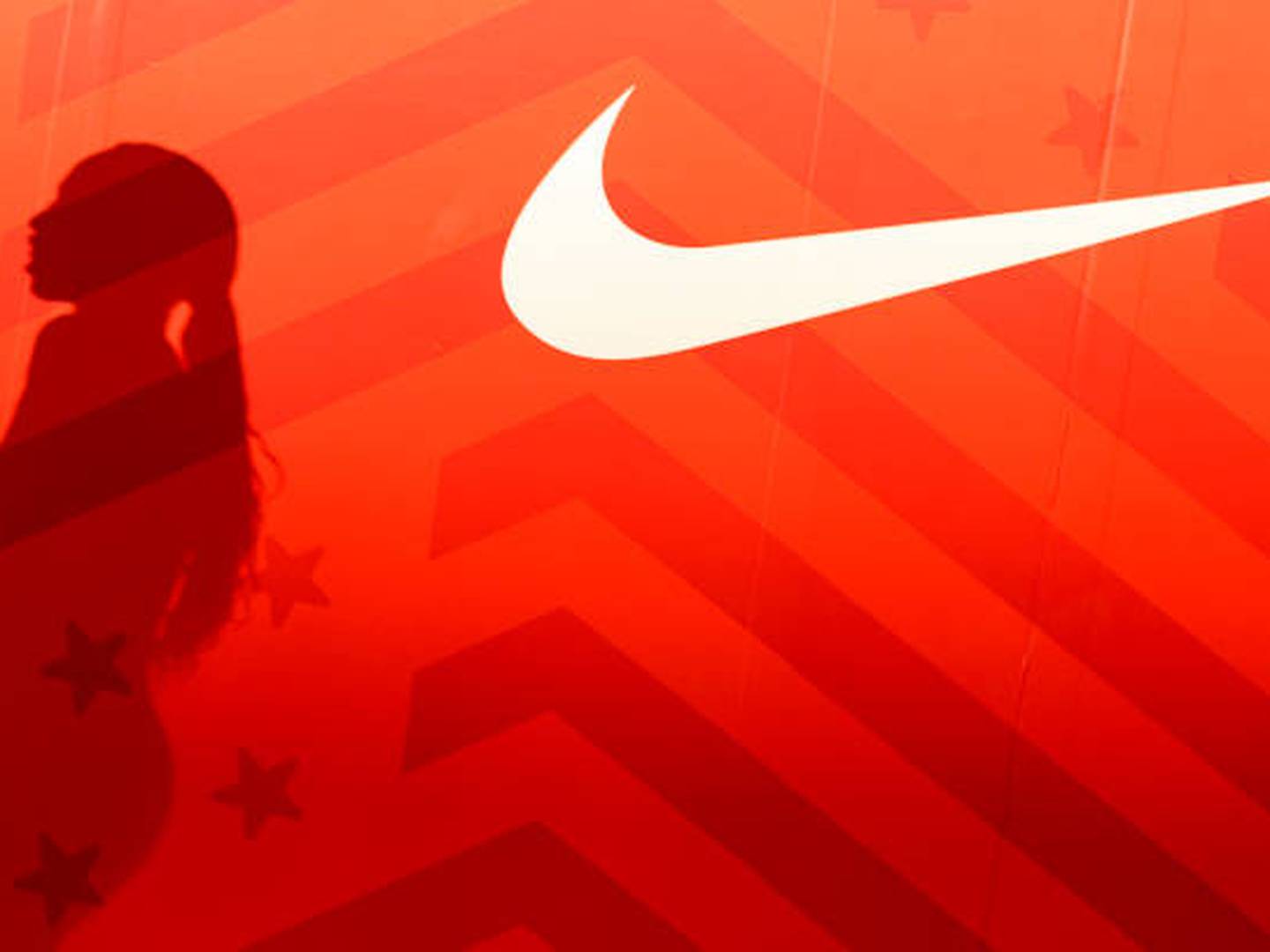 Así el swoosh, el reconocido de Nike creado por 35 dólares – FayerWayer