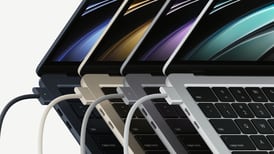El icónico cargador MagSafe regresa para la MacBook Air M2: ¿Cuáles son sus ventajas frente al USB-C?