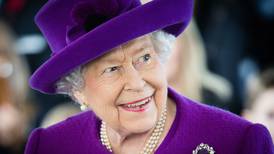 ¿Era reptiliana? Los mitos más curiosos alrededor de la Reina Isabel II en Internet