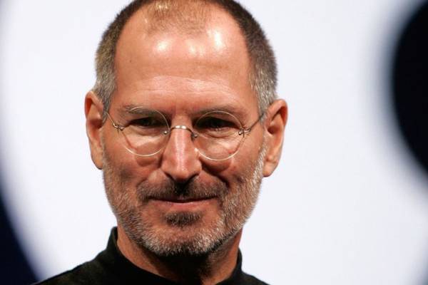 Cómo un empleado más en Apple: el día que Steve Jobs le salvó la vida a un usuario que había dañado su Mac