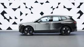 BMW presenta en el CES 2022 su nueva tecnología de pintura que cambia de color: E Ink