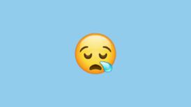 WhatsApp: el verdadero significado del emoji con los ojos cerrados y una lágrima en el rostro