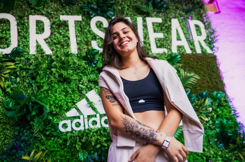 la línea deportiva casual de Adidas para complementar tus sneakers – FayerWayer