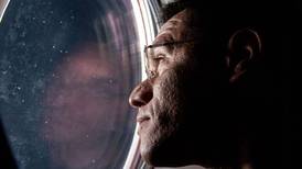 Así ve un astronauta la entrada a la atmósfera de la Tierra, desde la escotilla de una nave espacial