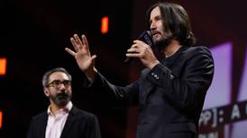 Keanu Reeves advierte que las corporaciones buscan reemplazar a los artistas con Inteligencia Artificial