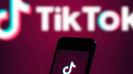 Dos familias demandan a TikTok por un reto que les costó la vida a sus dos hijas